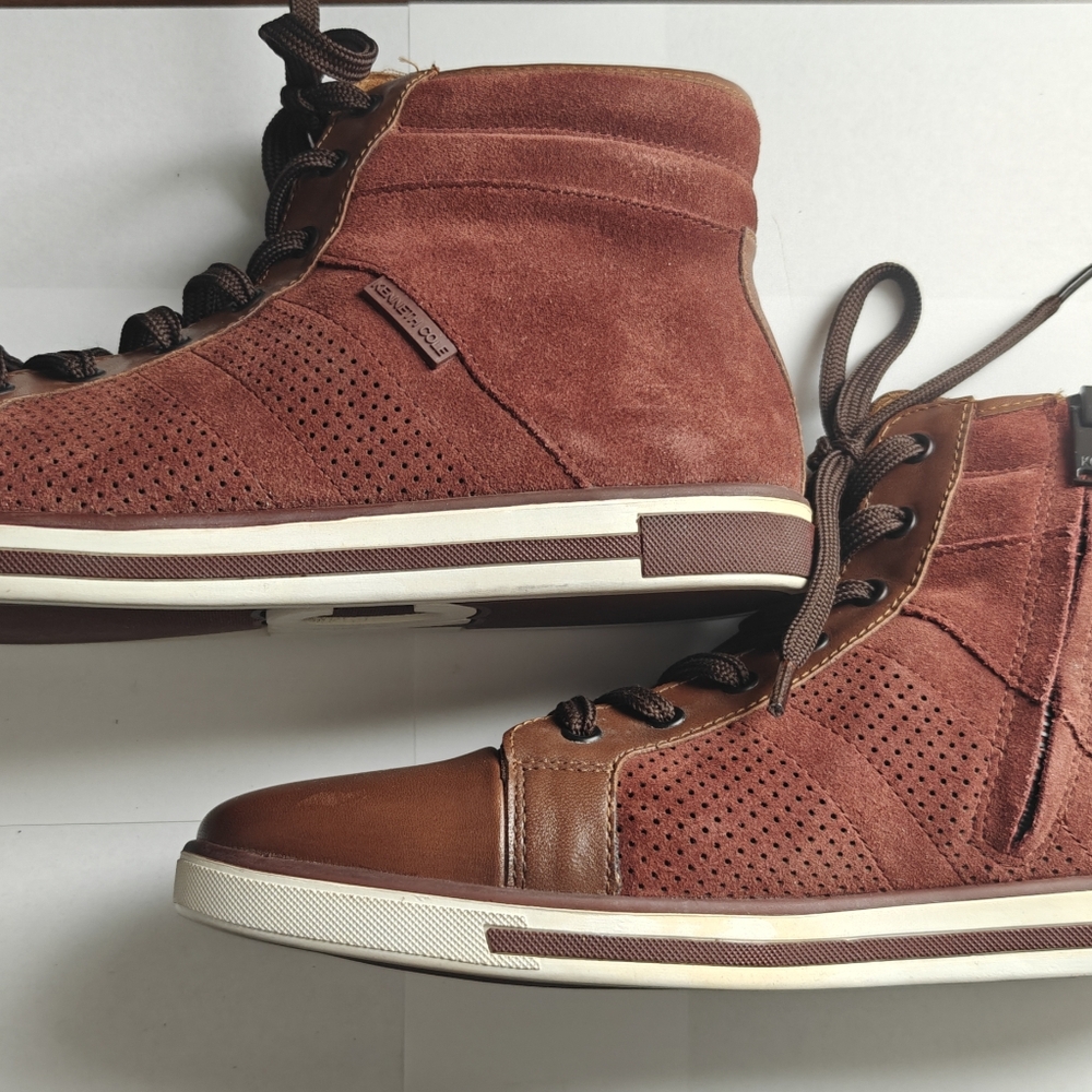 Kenneth Cole New York, Leather Size 8.5 Boot